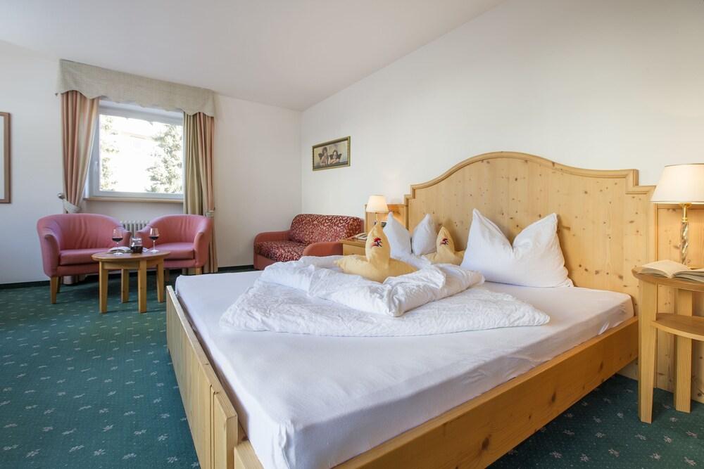Hotel Kronplatz Olang Exteriör bild