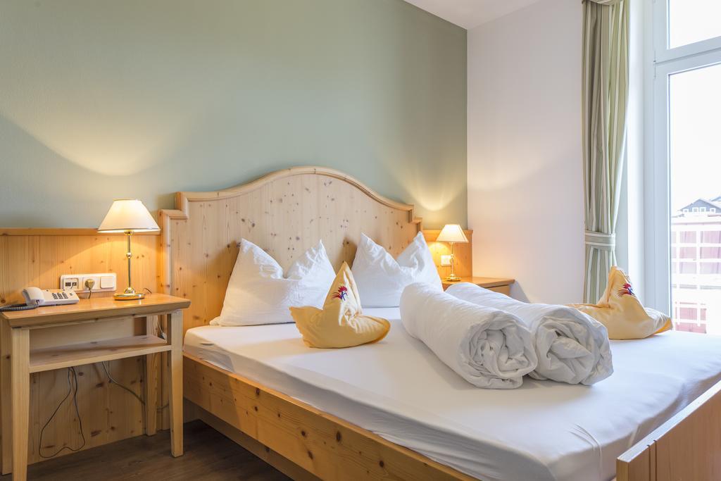 Hotel Kronplatz Olang Exteriör bild