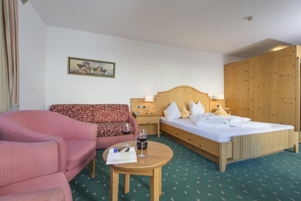 Hotel Kronplatz Olang Exteriör bild